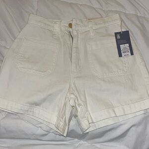Universal Thread Shorts